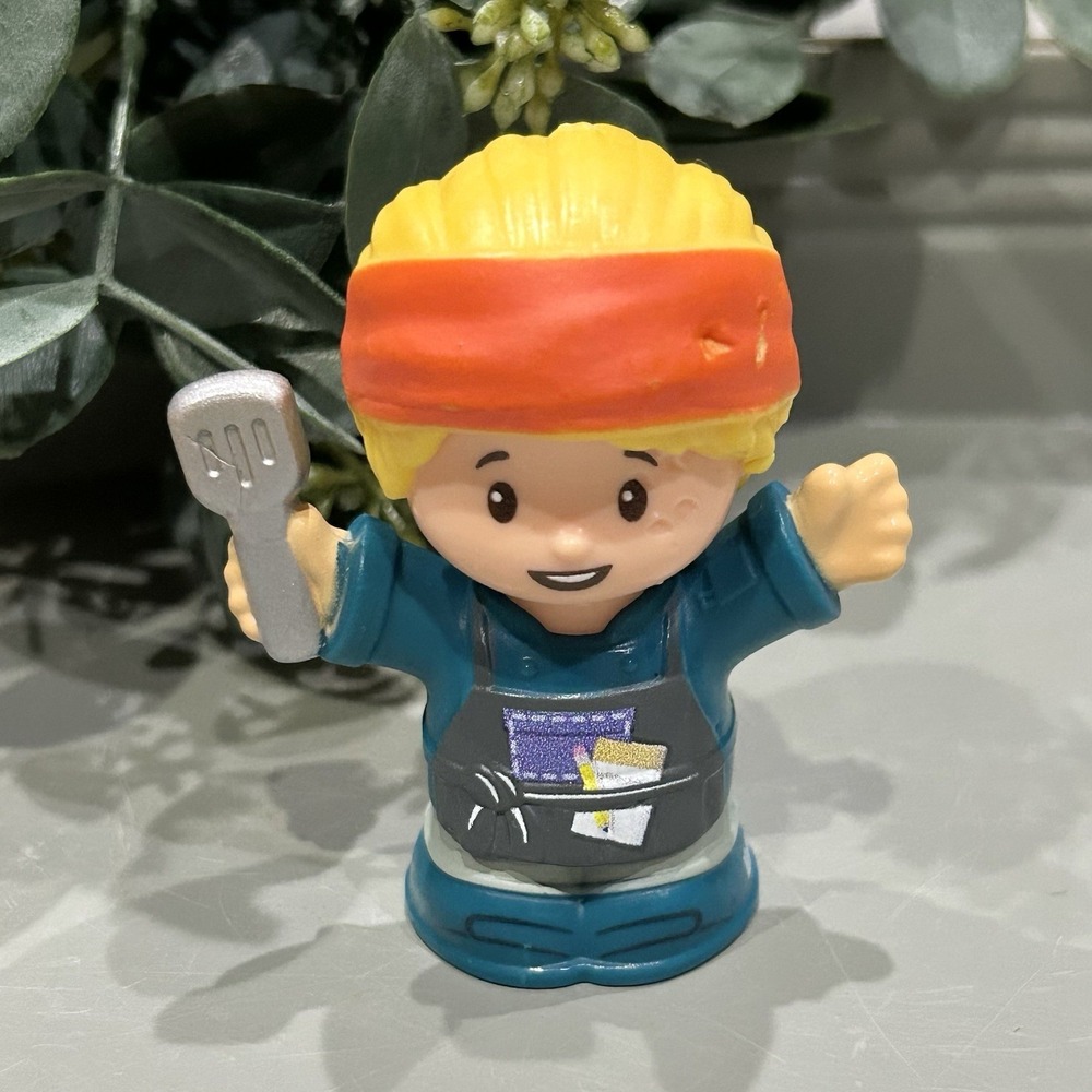 Fisher Price Little People Girl Figure Serve It Up Food Taco Truck Cook. - 2020